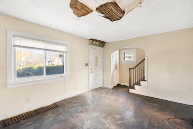 2272 Dresden St. Columbus, OH-016