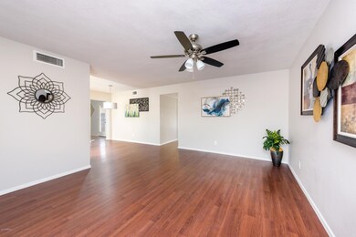 922 S Temple Cir, Mesa, AZ 85204 - photo 4