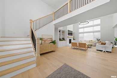 201 Royal Point Ct, Pekin, IL 61554 - photo 3