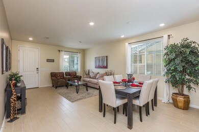 7) FORMAL DINING