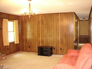 312 Springwood Rd, Asheboro, NC 27205 - photo 5