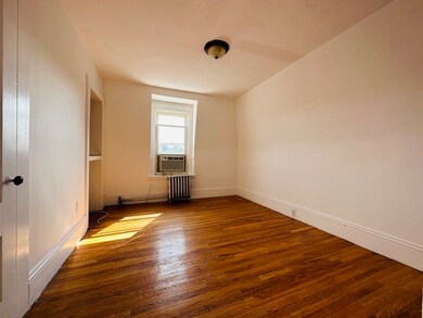24 Cabot St unit 3, Salem, MA 01970 - photo 4
