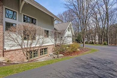 005-Side_View-2596056-medium