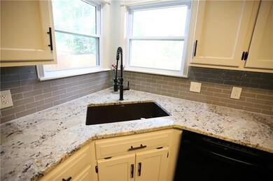 620 Meadowlark Rd, Lansing, KS 66043 - photo 4