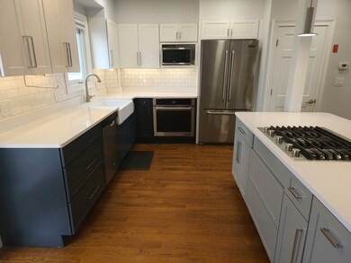 711 E 7th St, Boston, MA 02127 - photo 4