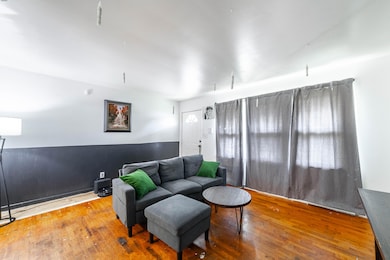 Living Room to Entry