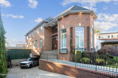 Grymes Hill Front 2
