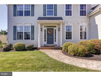 628 Patriot Ln, Phoenixville, PA 19460 - photo 2