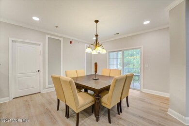 06-Dining Room