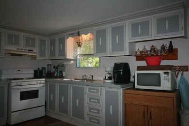 84 Boxwood Ln, Raymond, NH 03077 - photo 5