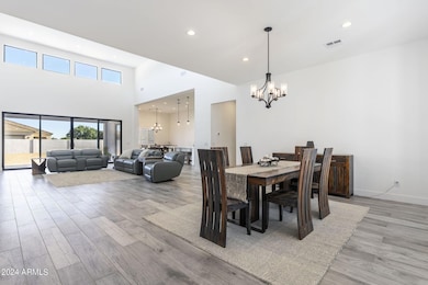 5-web-or-mls-3311-w-desert-dawn-dr