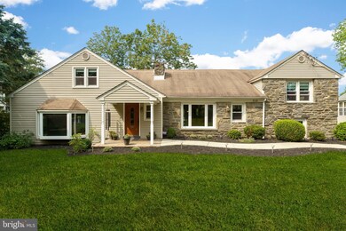 712 Crum Creek Rd, Broomall, PA 19008 - photo 2