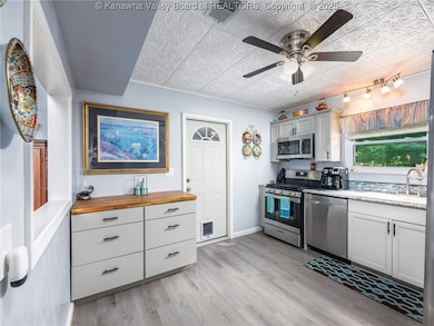 103 Stevens Dr, Dunbar, WV 25064 - photo 4