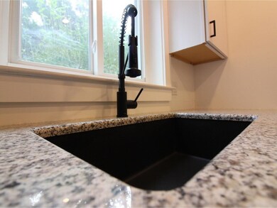 T2 Grandview Dr, Burlington, VT 05403 - photo 4