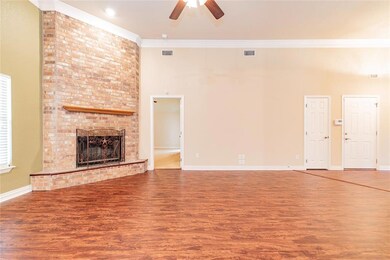 809 Wandering Ct, Granbury, TX 76049 - photo 6