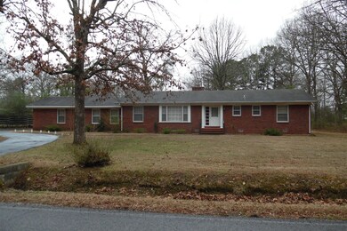 704 Lowry St, Manchester, TN 37355 - photo 2