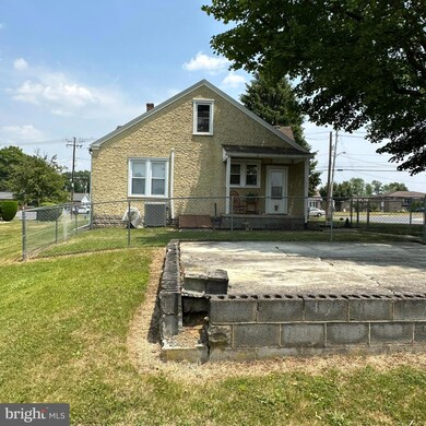 672 Wayne Ave, Chambersburg, PA 17201 - photo 6