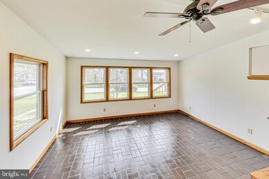 98 Spring Valley Dr, Annapolis, MD 21403 - photo 7