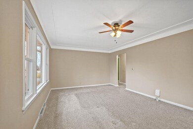 1658 Glenny Ave, Waterloo, IA 50702 - photo 4