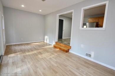 210 Cliffwood Dr, Neptune, NJ 07753 - photo 6