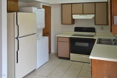 6512 S Newberry Rd unit B, Tempe, AZ 85283 - photo 7