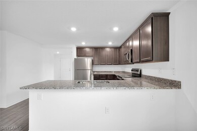 152 Yager Cir, Fort Myers, FL 33913 - photo 6