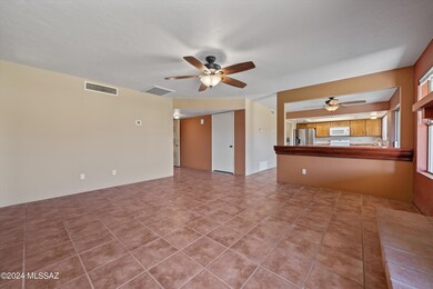 06-Living Area