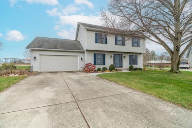 830 Pinehurst Dr, Tipp City, OH 45371 - photo 2