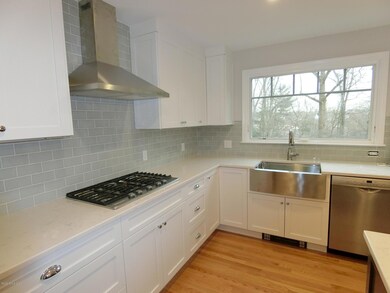 14 Hickory Dr, Greenwich, CT 06831 - photo 5