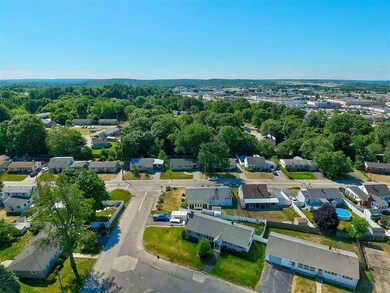 105 Miami Ct, Manchester, NH 03103 - photo 6