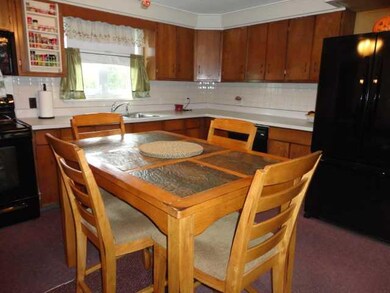 Kitchen Lots of room here!