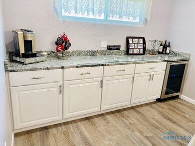 5541 E Rowland Rd, Toledo, OH 43613 - photo 7