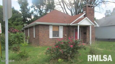 720 W Poplar St, Harrisburg, IL 62946 - photo 2