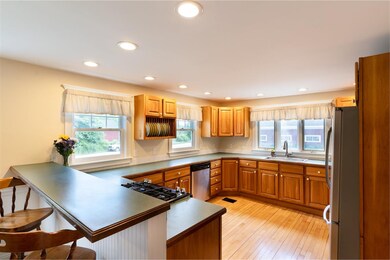 47 Maple St, Andover, NH 03216 - photo 5