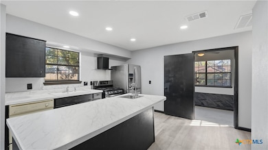 431 N Milam St, Seguin, TX 78155 - photo 6