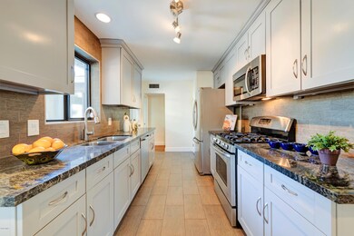 009_Kitchen
