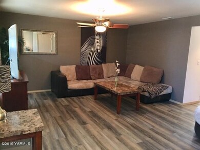 livingrm3