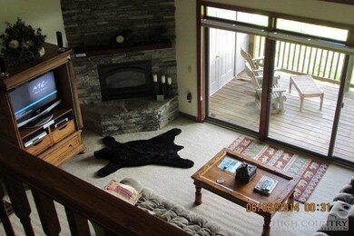 Dining Room: Imagine enjoying Thanksgiving dinner