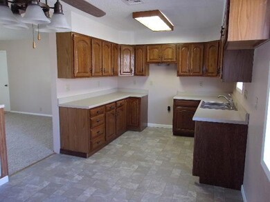 129 Red Oak Dr, Carl Junction, MO 64834 - photo 7