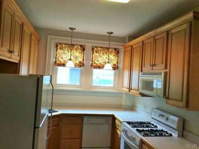 2105 W Highland St, Allentown, PA 18104 - photo 7