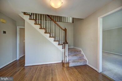 3237 Rounding Run Ct, Herndon, VA 20171 - photo 3