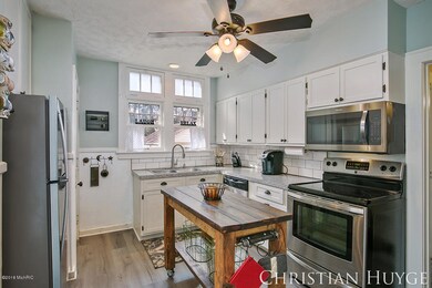 450 Knapp St NE, Grand Rapids, MI 49505 - photo 7