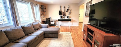 54 Lawrence Dr unit D, White Plains, NY 10603 - photo 7