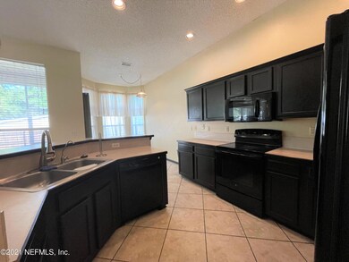 7990 Ortega Bluff Pkwy, Jacksonville, FL 32244 - photo 6