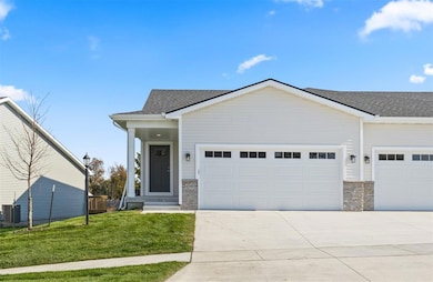 6545 NE 11th Ct, Des Moines, IA 50313 - photo 2