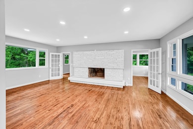 52 Clover Cir, Hamden, CT 06514 - photo 6