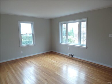 2849 Elm Ct, Allentown, PA 18103 - photo 5