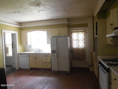 107 E Ann St, Milford, PA 18337 - photo 5