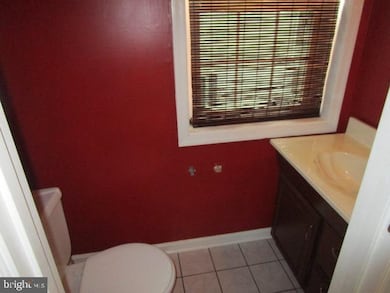 1472 Lowell Ct, Crofton, MD 21114 - photo 5