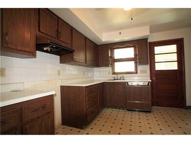 8 Judy Dr, Herminie, PA 15637 - photo 5